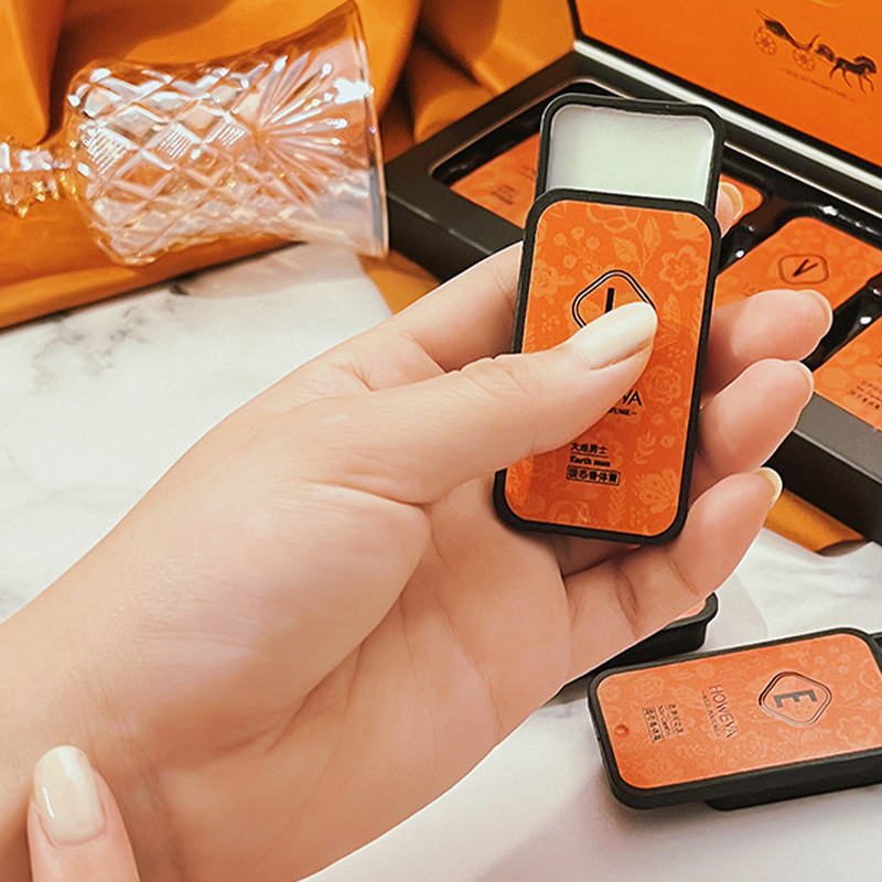 ชุดน้ำหอมแบบแท่ง 4 ชิ้น กลิ่นด - Perfume Light Fragrance บทวิจารณ์และราคา
